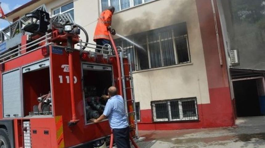 Niksar&rsquo;da Okul Yangını