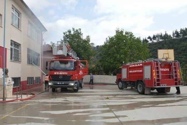 Niksar’da Okul Yangını 1