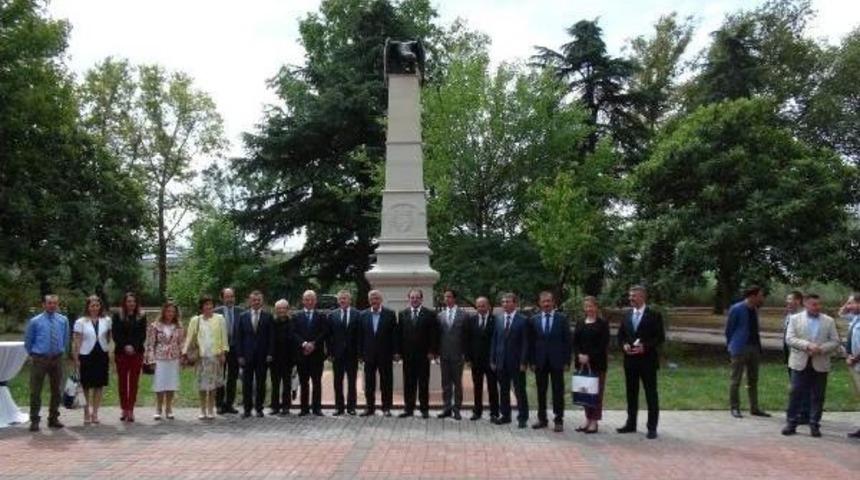 Macar Kralı Th&ouml;k&ouml;ly İmre &Ouml;l&uuml;m&uuml;n&uuml;n 310'uncu Yılında Anıldı