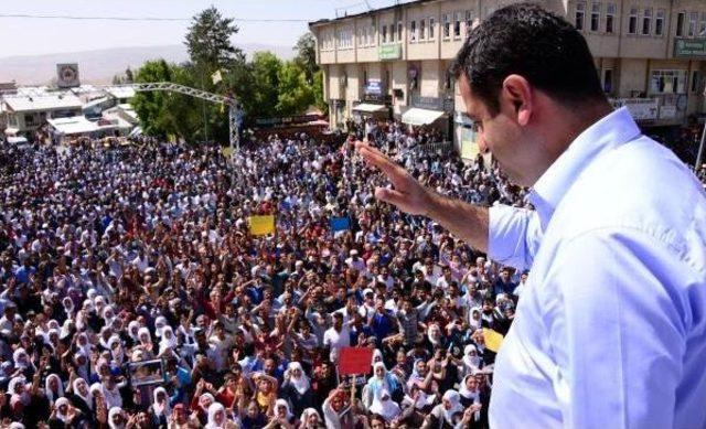 Demirtaş: Biz Kürt Gençlerine Asla Savaşı, Şiddeti Önermiyoruz