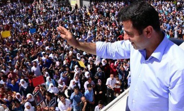 Demirtaş: Biz Kürt Gençlerine Asla Savaşı, Şiddeti Önermiyoruz