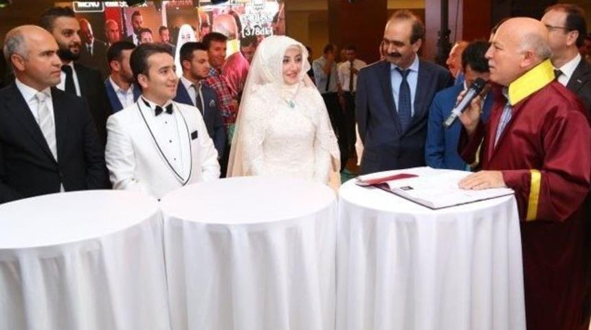 Başkan Danışmanı &Uuml;nl&uuml;, D&uuml;nya Evine Girdi