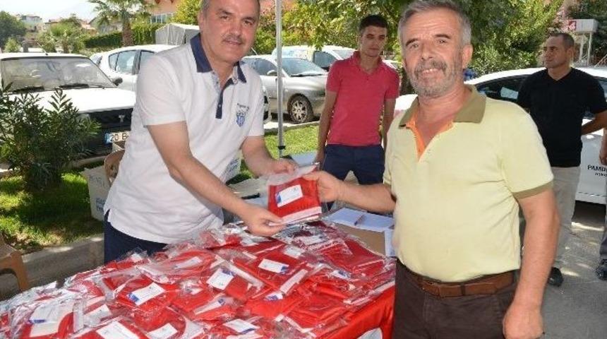 Pamukkale Belediyesi 10 Bin Bayrak Dağıtacak