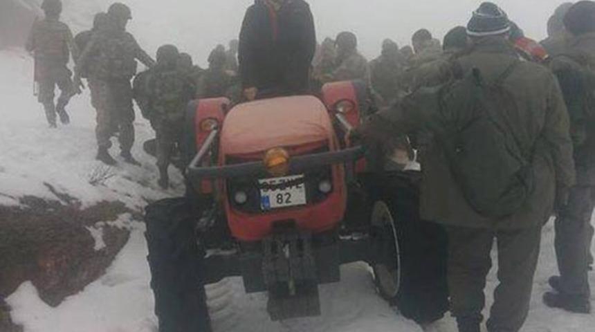 Komando timleri astsubayı şehit edeni bulmak i&ccedil;in karlı dağlarda