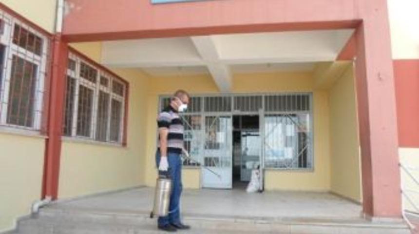 Orhangazi’de Okullar İlaçlanıyor