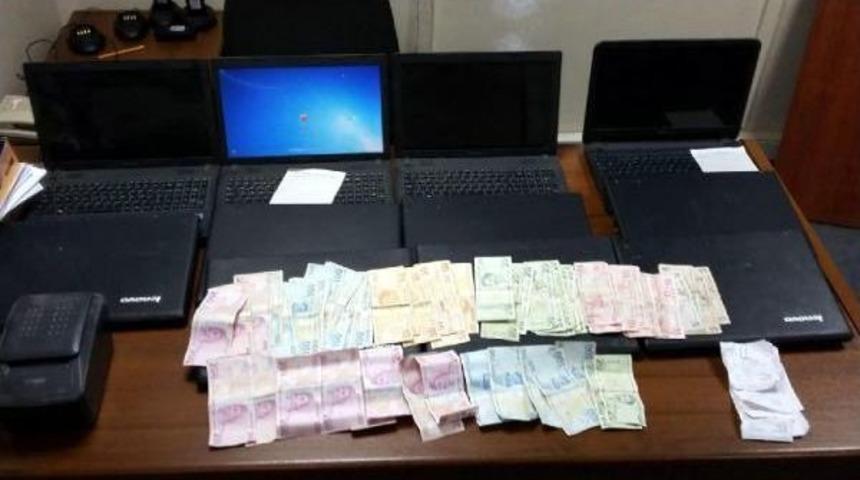 Adana'da Yasa Dışı Bahis Operasyonu: 10 G&ouml;zaltı