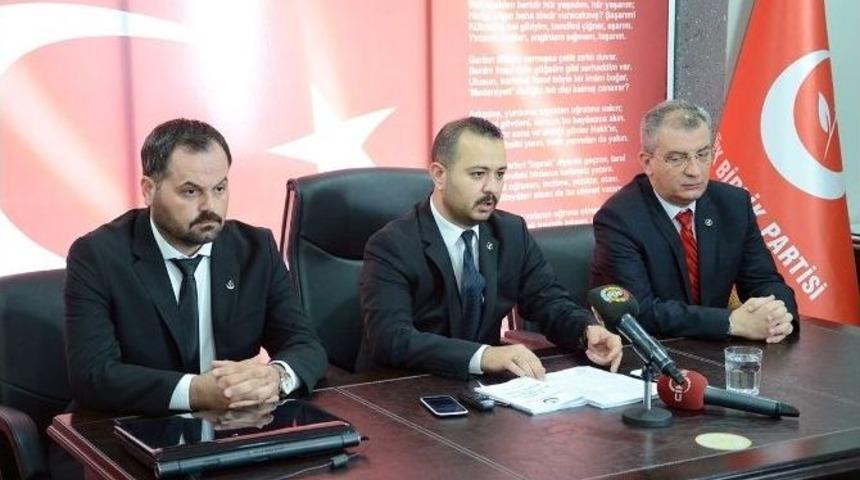 Kur&rsquo;an Ve Bayraklı Devir Teslim