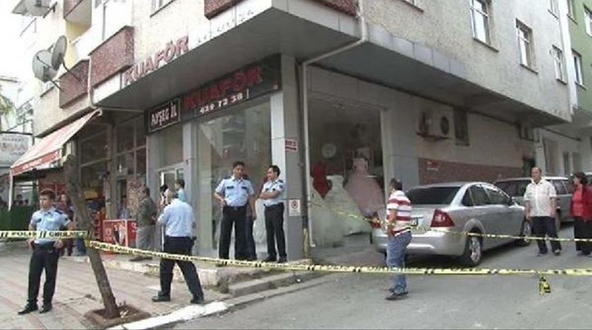 &Ccedil;ekmek&ouml;y'de Eski Koca Dehşeti: 2 &Ouml;l&uuml; (1)