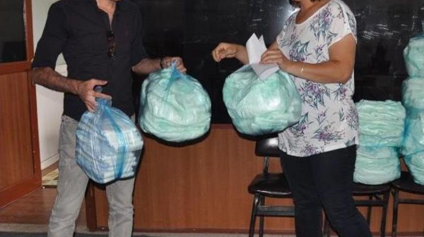 Sivas'ta Engellilere Hasta Bezi Dağıtıldı