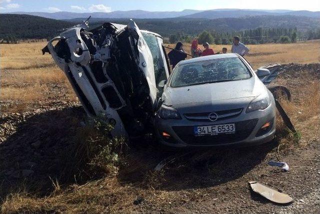 Gümüşhane’de Trafik Kazası: 1 Ölü, 2 Yaralı