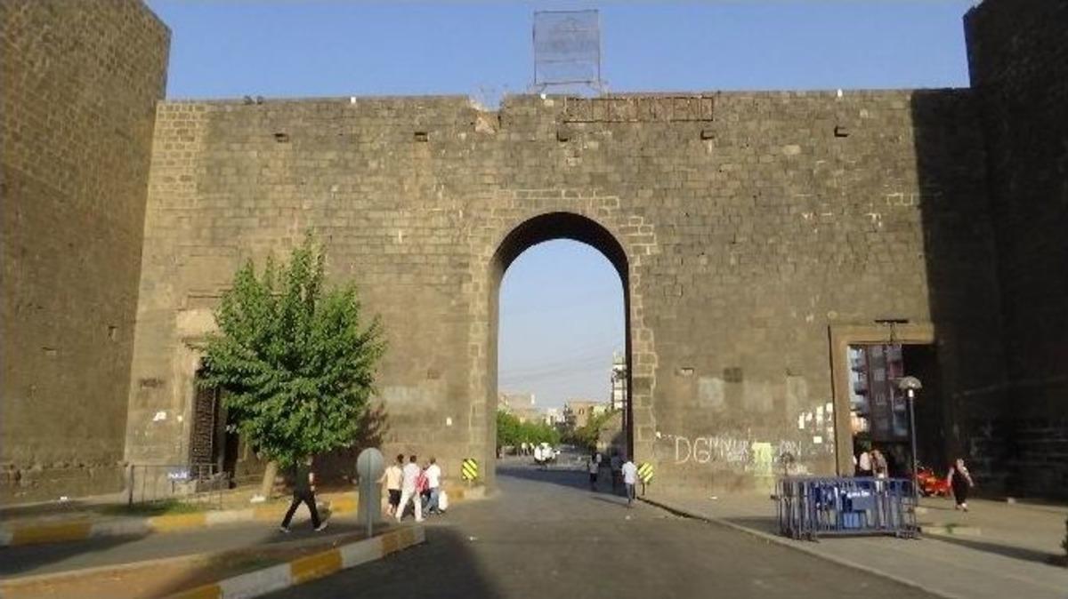 Sur&rsquo;da Sokağa &Ccedil;ıkma Yasağı Sona Erdi