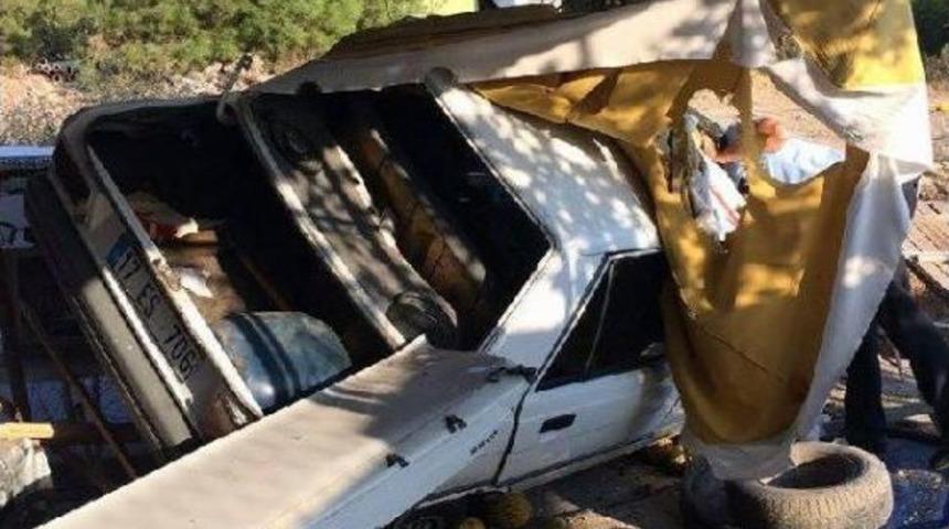 Otomobil Kavun Tezgahına &Ccedil;arptı: 1 Yaralı