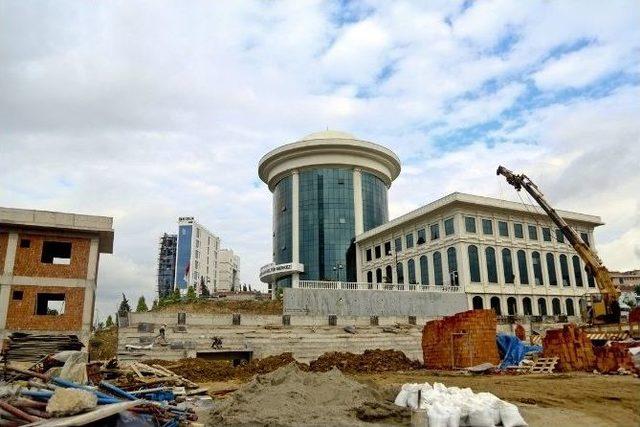 G&uuml;lsuyu Stadı Hızla Y&uuml;kseliyor 1