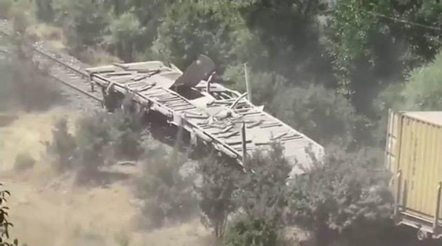 Muş&rsquo;ta Trene Mayınlı Saldırının G&ouml;r&uuml;nt&uuml;leri Ortaya &Ccedil;ıktı