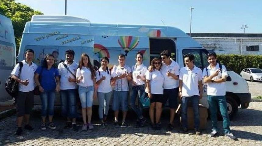 G&ouml;n&uuml;ll&uuml; Gen&ccedil;ler Binlerce Kardeş Ve Yaşlıya Ulaştı