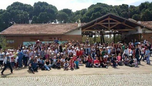 Gönüllü Gençler Binlerce Kardeş Ve Yaşlıya Ulaştı