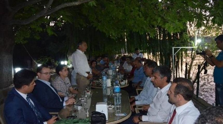 Kaymakamdan Emniyet M&uuml;d&uuml;r&uuml;ne Veda Yemeği