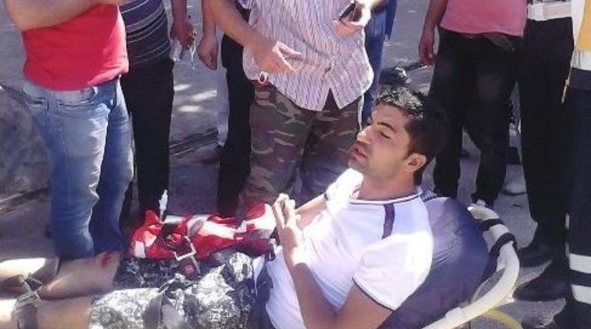 Motosiklet Otomobille &Ccedil;arpıştı