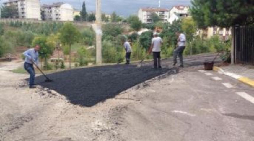 Körfez’de Asfalt Yama Çalışmaları Sürüyor