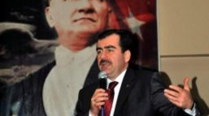 Ak Parti&rsquo;li Mehmet Erdem, Bayrağa Saldırıyı Kınadı