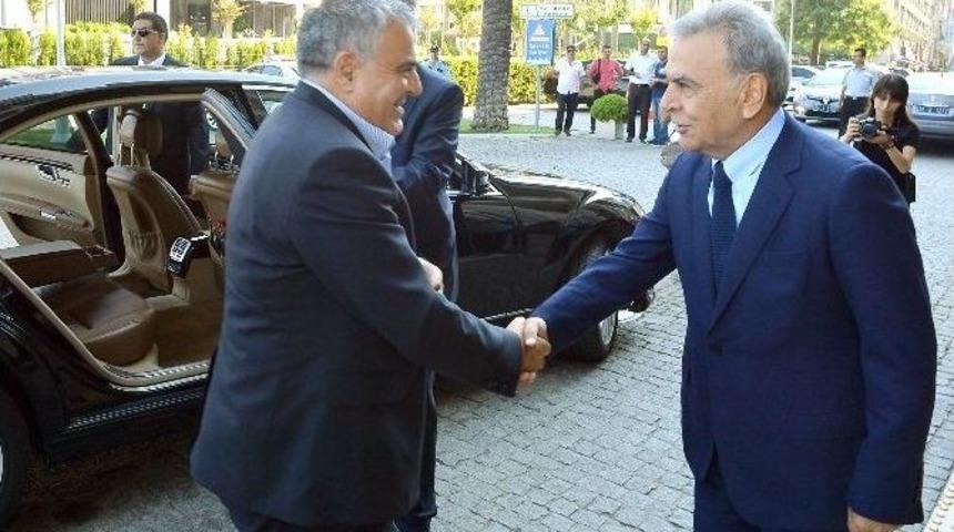 Bakan M&uuml;sl&uuml;m Doğan&rsquo;dan Başkan Kocaoğlu&rsquo;na Ziyaret