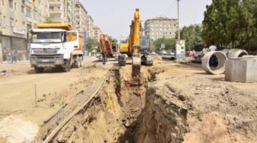 Diski Yeni Kanalizasyon Şebekesi D&ouml;ş&uuml;yor