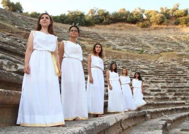 Provincial Assembly Meeting Held In Ancient Site In Aegean Province