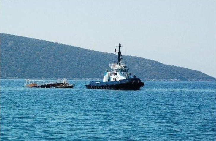 22 Kişiye Mezar Olan Tur Teknesi İskeleye Çekildi G3