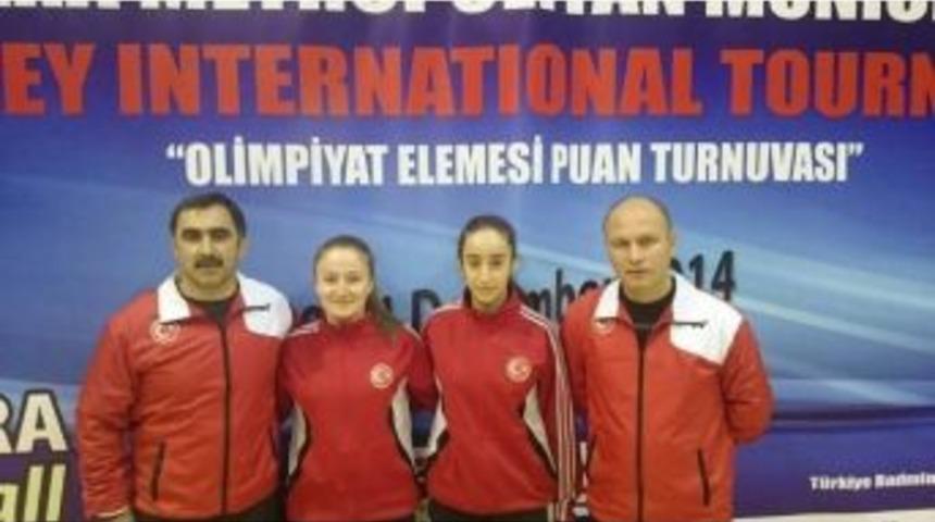 Milli Badmintoncular Bel&ccedil;ika&rsquo;ya Gitti