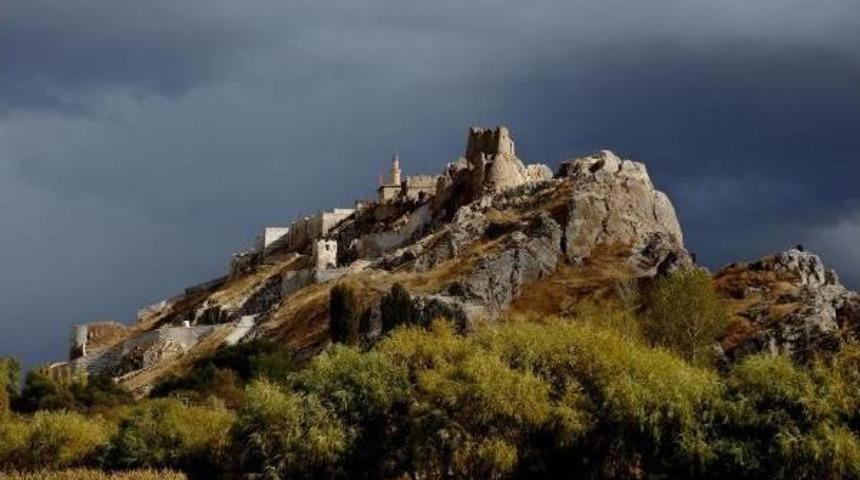 Van Kalesi'nin Unesco D&uuml;nya Miras Listesi'ne Alınması I&ccedil;in Başvuru Yapıldı