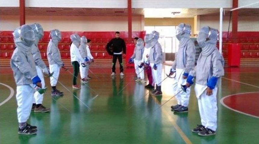 Van&rsquo;da Eskrim Kursu&rsquo;na Yoğun İlgi