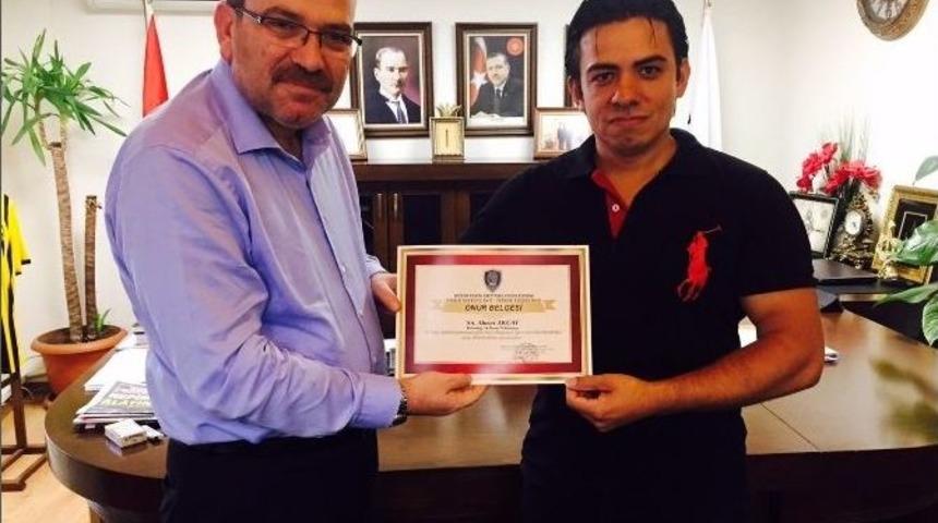 D&uuml;nya Yakın Savunma Federasyonu&rsquo;ndan Ak Parti İl Başkanı Ak&ccedil;ay&rsquo;a Onur Belgesi
