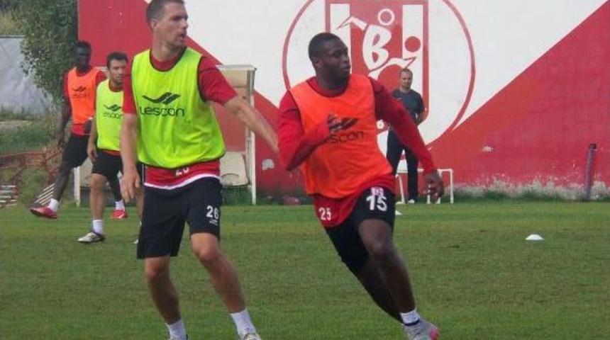 Balıkesirspor'da S&ouml;zeri Kulak &Ccedil;ekti