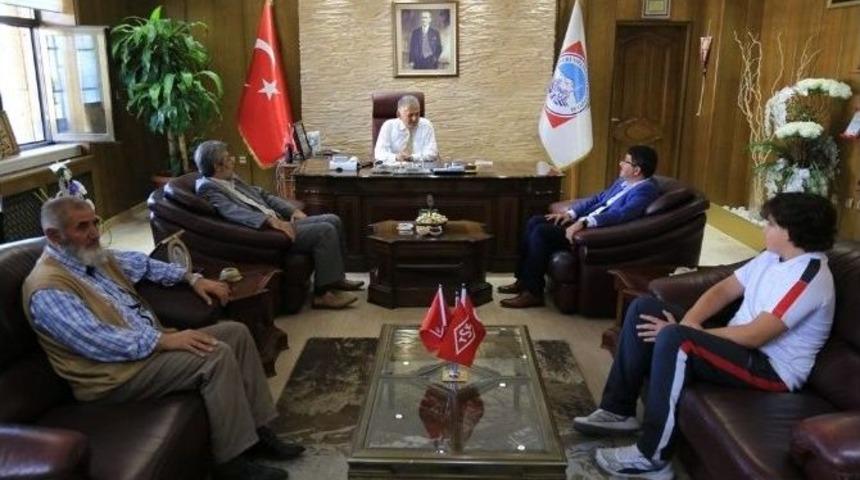 Şehzadeler Belediye Başkanı &Ouml;mer Faruk &Ccedil;elik&rsquo;in &Ouml;rnek Ve Referans Melikgazi Belediyesi Ziyareti