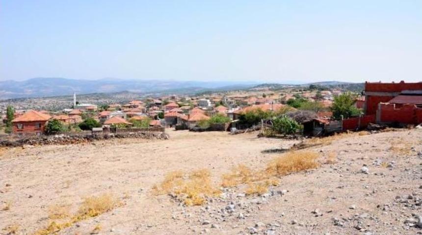 Ayvacık'ta Dağ Taş Ka&ccedil;ak Dolu