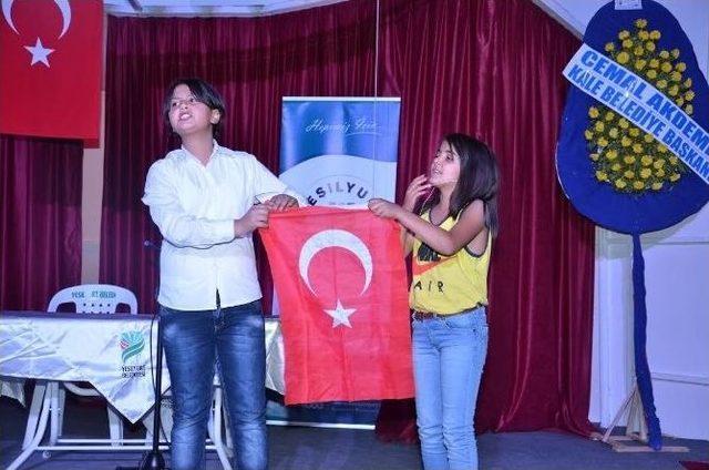 Yaz Okulu Öğrencilerinden Şehitler İçin Özel Program