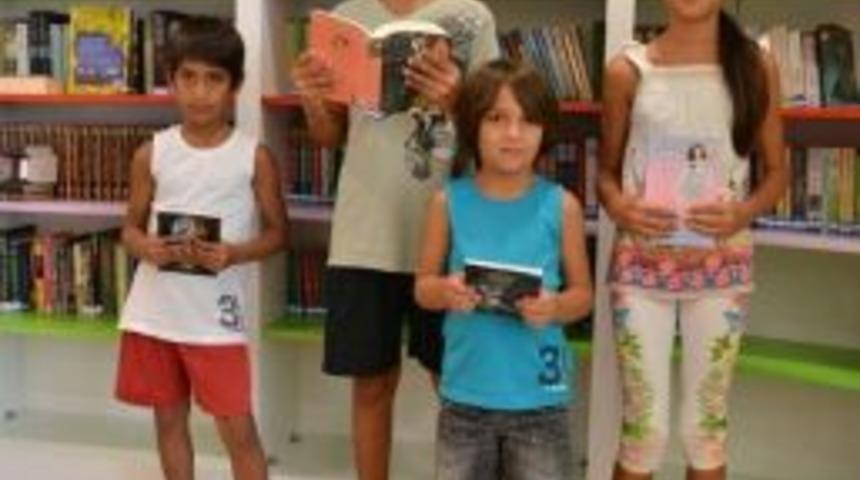 Konyaaltı&rsquo;nda Kardeşlerin Kitap Sevgisi