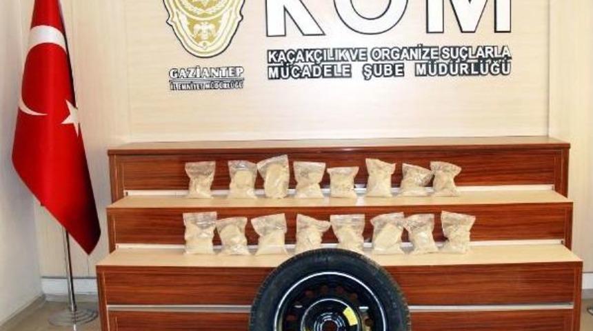 Yedek Lastikten 8 Kilo Eroin &Ccedil;ıktı