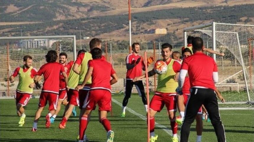 Medicana Sivasspor, Torku Konyaspor Ma&ccedil;ı Hazırlıklarını S&uuml;rd&uuml;r&uuml;yor