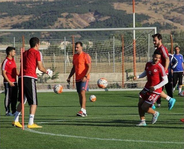 Medicana Sivasspor, Torku Konyaspor Ma&ccedil;ı Hazırlıklarını S&uuml;rd&uuml;r&uuml;yor 2
