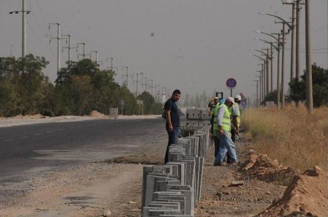 Yol Ve Kaldırım Çalışmaları Aralıksız Devam Ediyor