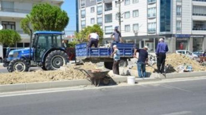 Bursa-izmir D 200 Kara Yoluna Yaya Ge&ccedil;idi Yapılıyor