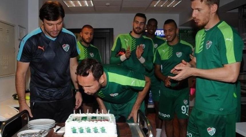 Sivok&rsquo;a S&uuml;priz Doğum G&uuml;n&uuml;