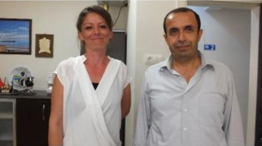 Burhaniye&rsquo;de Kızıklı Ve Dutluca&rsquo;ya Bayan Veteriner