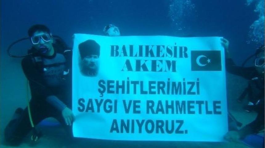 Suyun Altında Şehitleri Andılar