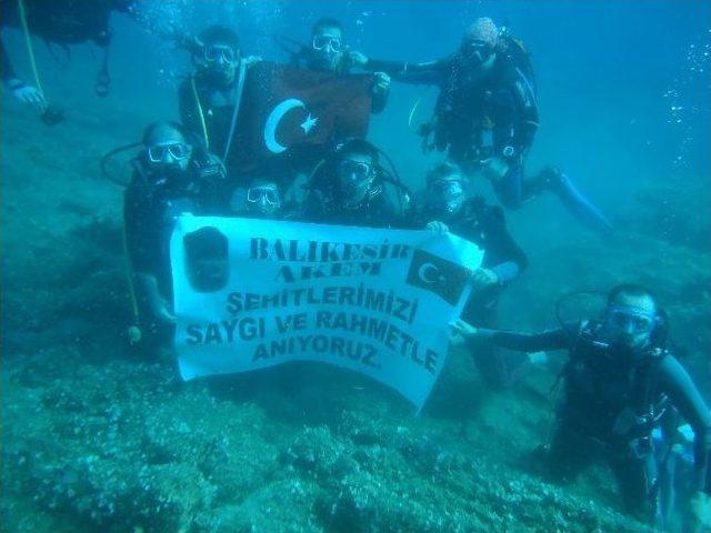 Suyun Altında Şehitleri Andılar