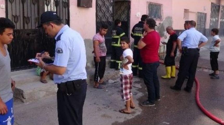 Aksaray&rsquo;da Odunlukta &Ccedil;ıkan Yangın Korkuttu