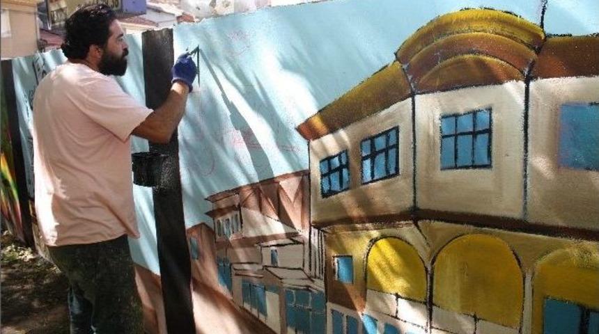 Tokat&rsquo;ta Trafo Binalarından Sonra Duvarlar Da Renkleniyor