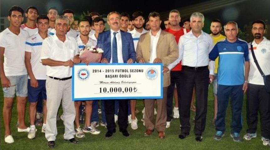 Akdeniz Belediyespor&rsquo;a Tff&rsquo;den 10 Bin Lira Para &Ouml;d&uuml;l&uuml;