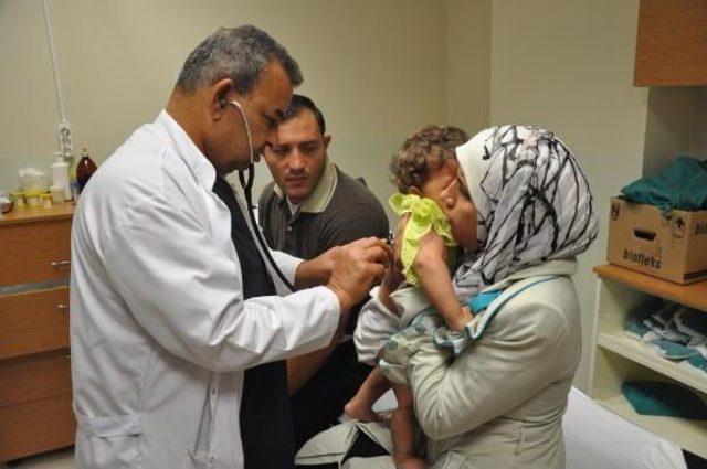 Işid in Bombasıyla Yaralanan Suriyeli Ailenin Tedavisine Başlandı 1